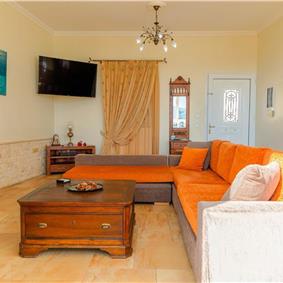 5 bedroom villa with pool, near Acharavi, sleeps 9